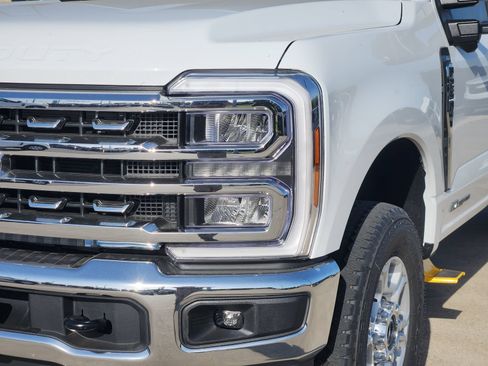 New 2026 Ford F250 XLT w/ XLT Premium Package AWD/4WD image 10