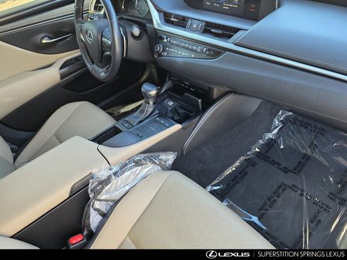 Used 2019 Lexus ES 350 w/ Accessory Package 2 FWD image 32
