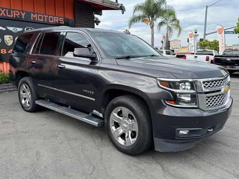 Used 2017 Chevrolet Tahoe LT w/ LT Signature Package RWD image 16