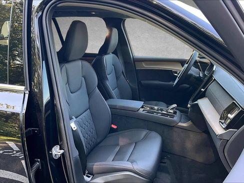 New 2026 Volvo XC90 B6 Plus w/ Protection Package Premier AWD/4WD image 11