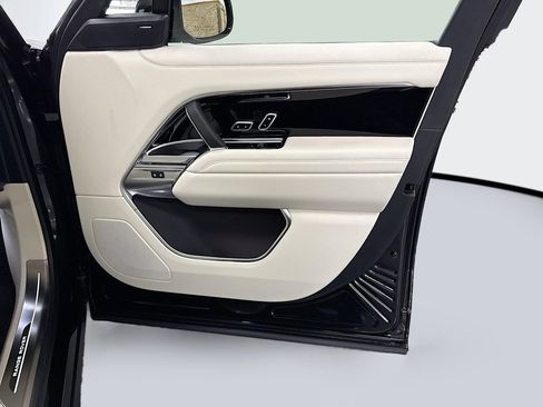 New 2026 Land Rover Range Rover SE image 24