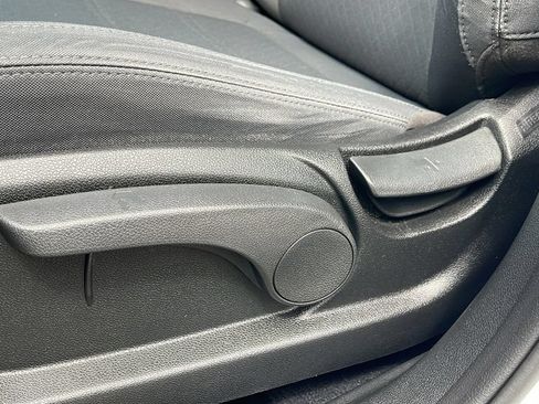Used 2019 Kia Sorento FWD image 11