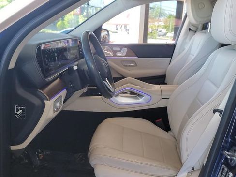 Used 2022 Mercedes-Benz GLS 450 4MATIC image 9