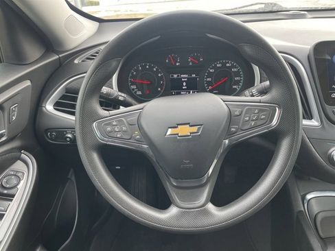 Used 2024 Chevrolet Malibu LT image 19