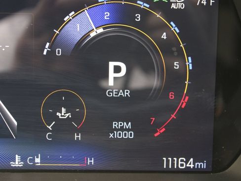Used 2026 Chevrolet Colorado ZR2 w/ Technology Package AWD/4WD image 19