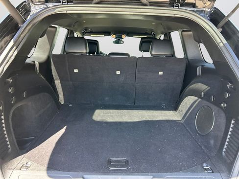 Used 2018 Jeep Grand Cherokee Altitude RWD image 37