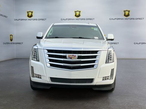 Used 2017 Cadillac Escalade Premium Luxury image 2