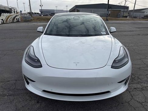 Used 2022 Tesla Model 3 Long Range image 2