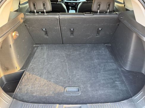 Used 2025 Chevrolet Trax LT image 31