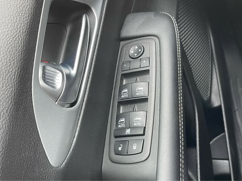 Used 2023 Chrysler Pacifica Touring-L w/ Uconnect Theater Family Group image 19