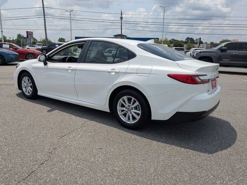 Used 2025 Toyota Camry LE FWD image 6