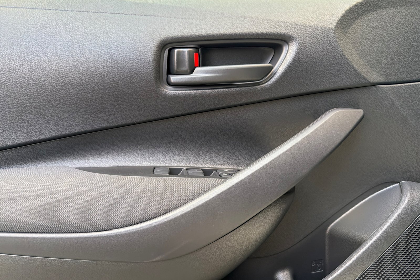 New 2027 Toyota Corolla LE FWD image 10
