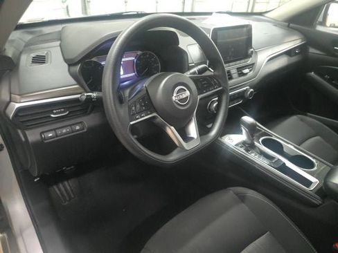 Used 2023 Nissan Altima 2.5 SV FWD image 16
