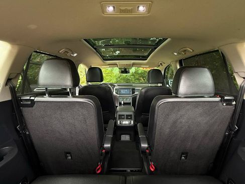 Used 2021 Volkswagen Atlas SE w/ Panoramic Sunroof Package FWD image 25