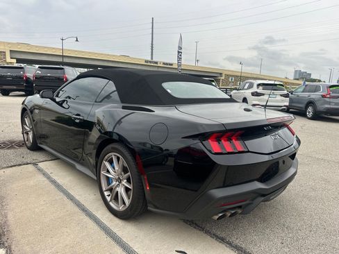 Used 2024 Ford Mustang GT Premium RWD image 6