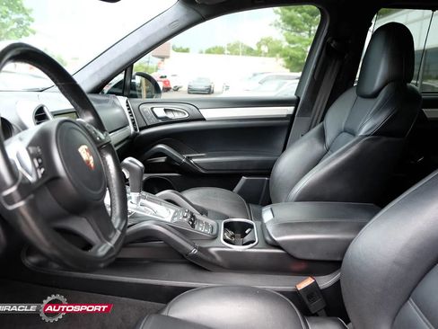 Used 2014 Porsche Cayenne Turbo AWD/4WD image 20