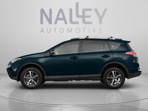 Used 2018 Toyota RAV4 XLE image 2