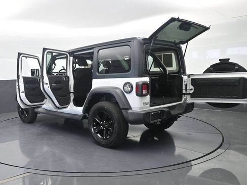 Used 2022 Jeep Wrangler Unlimited Sport AWD/4WD image 78