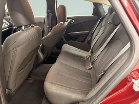 Used 2015 Chrysler 200 Limited w/ Convenience Group image 11