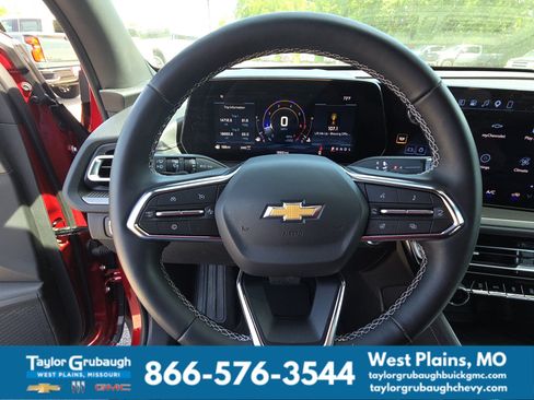 Used 2026 Chevrolet Traverse LT AWD/4WD image 17