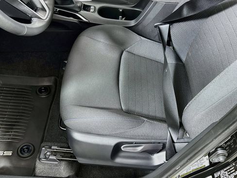 Used 2025 Toyota Corolla Cross AWD Hybrid w/ Moonroof Package image 15