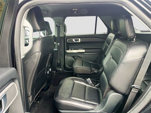 Used 2021 Ford Explorer XLT w/ Equipment Group 202A image 23