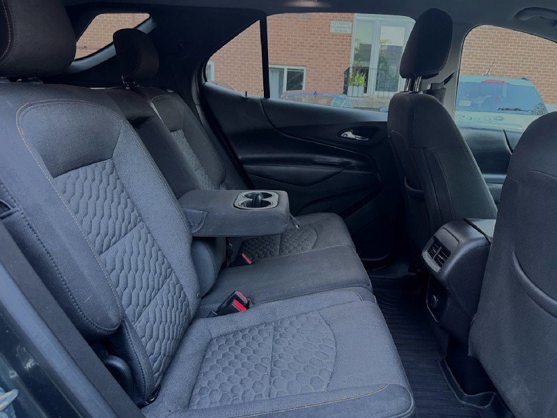 Used 2018 Chevrolet Equinox LT FWD image 26