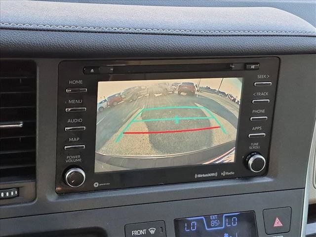 Used 2019 Toyota Sienna XLE Premium FWD image 13