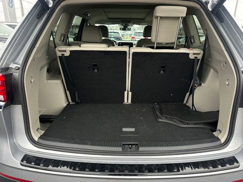 New 2025 Volkswagen Atlas SE image 23