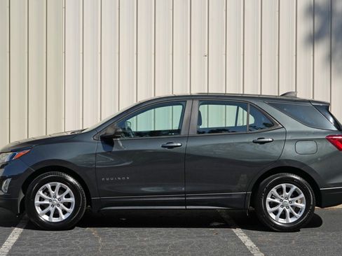 Used 2020 Chevrolet Equinox LS FWD image 41