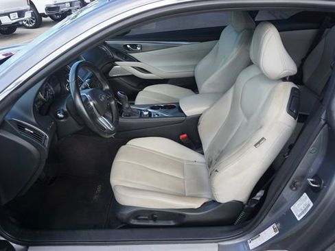 Used 2017 INFINITI Q60 3.0t w/ Cargo Package RWD image 18