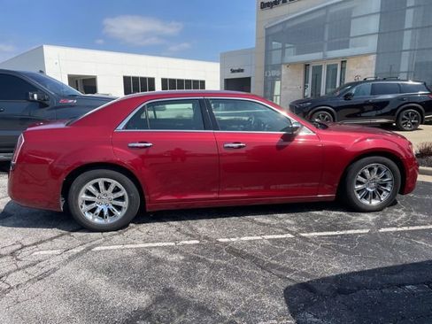 Used 2012 Chrysler 300 Limited image 2