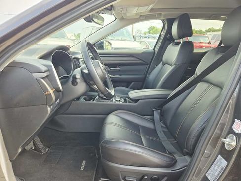Used 2025 MAZDA CX-50 AWD 2.5 Hybrid w/ Premium Pkg image 9