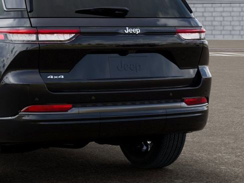 New 2026 Jeep Grand Cherokee Limited image 13