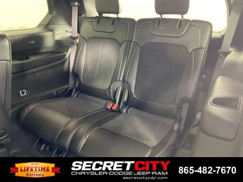 Used 2023 Jeep Grand Cherokee L Laredo AWD/4WD image 29