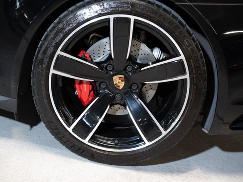 Certified 2019 Porsche 911 Targa 4S AWD/4WD image 11