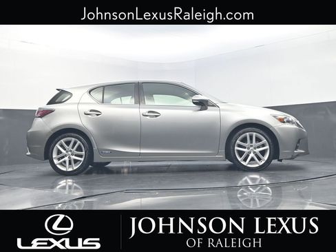 Used 2017 Lexus CT 200h image 21