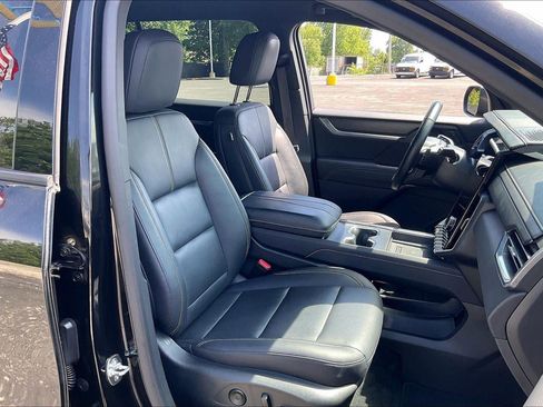 Used 2024 GMC Acadia Elevation AWD/4WD image 7