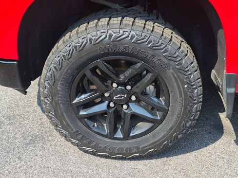 Used 2023 Chevrolet Silverado 1500 Custom Trail Boss AWD/4WD image 11