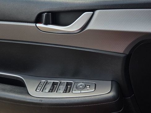 Used 2023 Hyundai Palisade SEL w/ Winter Package FWD image 18