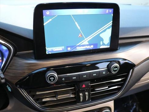 Used 2020 Ford Escape Titanium w/ Titanium Premium Package 2.0 image 21