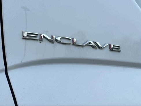 Used 2023 Buick Enclave Essence image 16