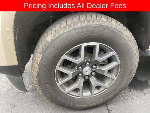 Used 2022 GMC Canyon AT4 w/ Trailering Package AWD/4WD image 2