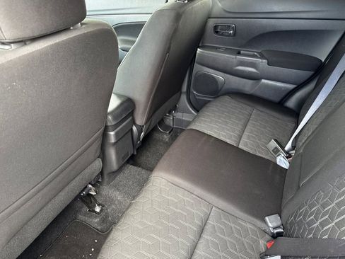 Used 2025 Mitsubishi Outlander Sport ES image 12