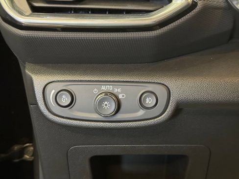 Used 2021 Chevrolet TrailBlazer LT w/ Convenience Package FWD image 18