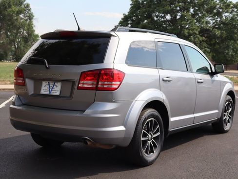 Used 2017 Dodge Journey SE w/ Flexible Seating Group image 5