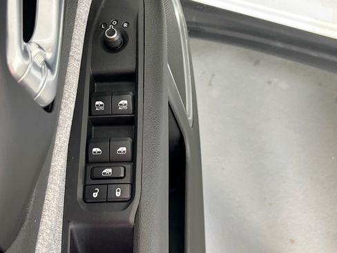 Used 2022 Jeep Compass Latitude AWD/4WD image 17