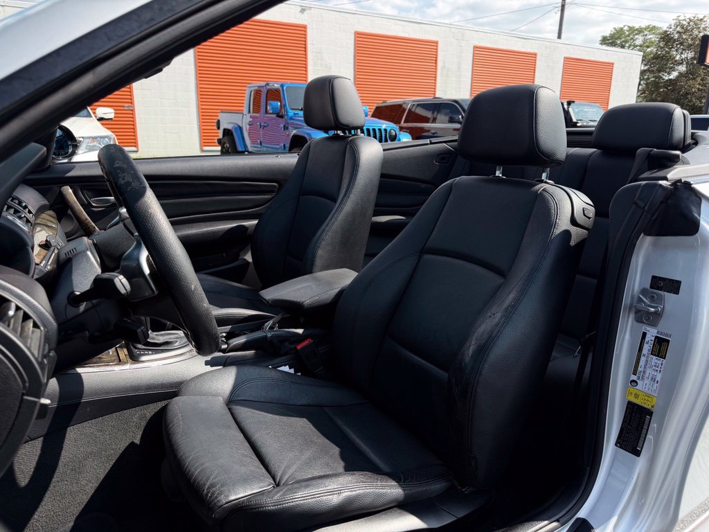 Used 2009 BMW 135i Convertible RWD image 13