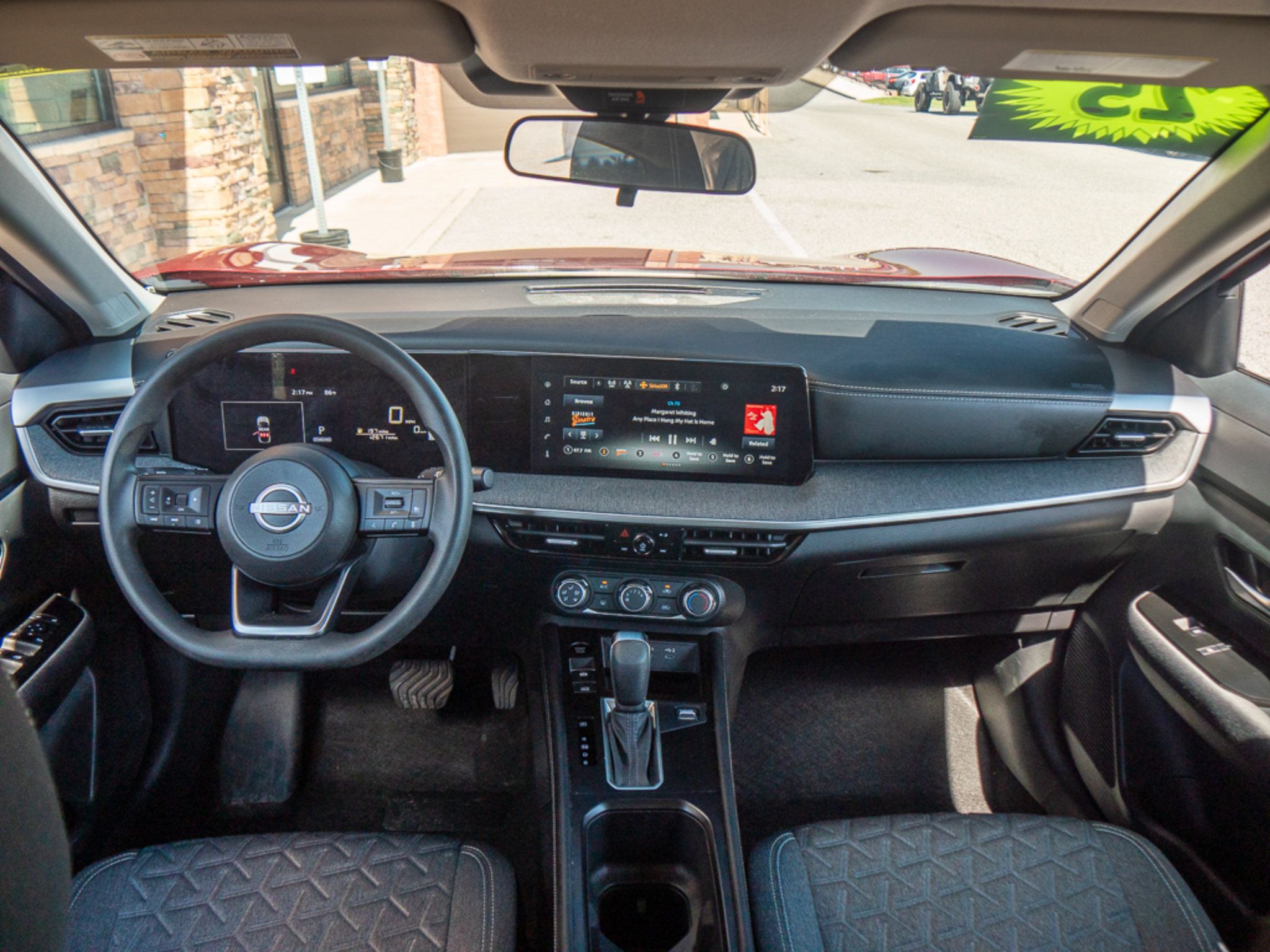Used 2025 Nissan Kicks SV AWD/4WD image 13