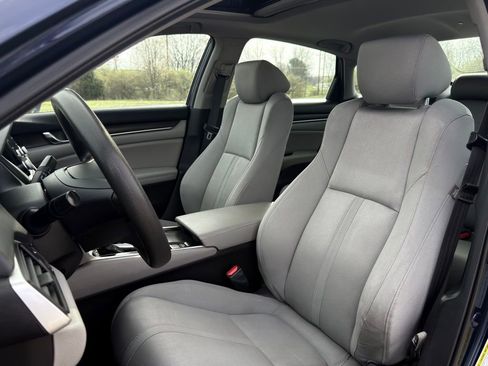 Used 2019 Honda Accord EX image 16